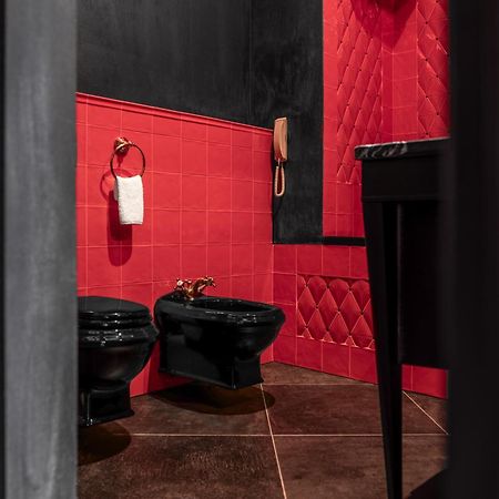 Grand Hotel Lviv Casino & Spa Eksteriør billede Bathroom