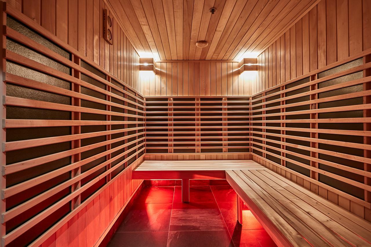 Grand Hotel Lviv Casino & Spa Eksteriør billede A modern Finnish sauna