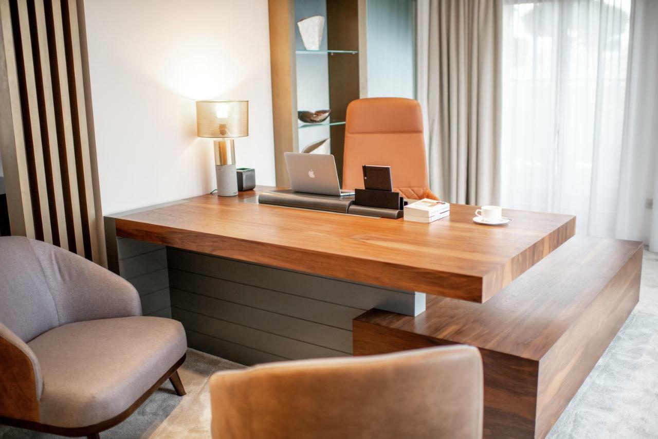 Grand Hotel Lviv Casino & Spa Eksteriør billede Office of the Mayor of the City of Tirana